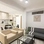 White Lux House In Town * Salonic