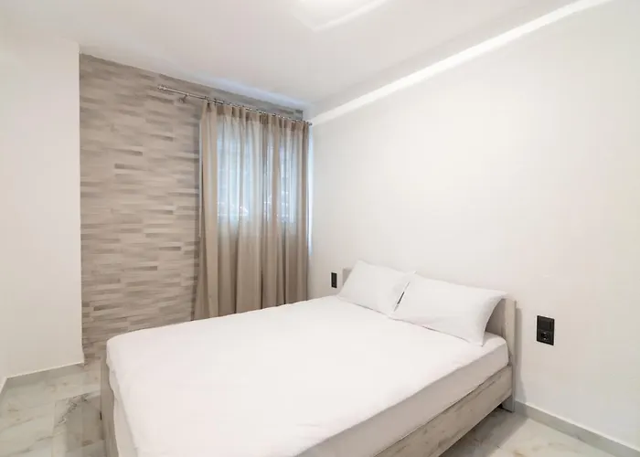 White Lux House In Town Appartamento
